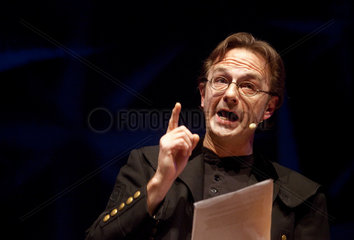 Essen  Deutschland  Kabarettist Fritz Ekenga auf der Eroeffnungsfeier Ruhr2010