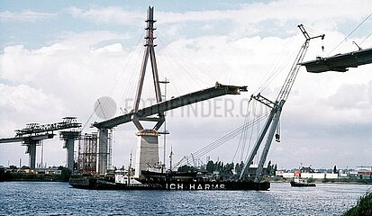 Bau der Köhlbrandbrücke 1972  Hamburg