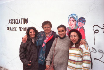Solidarité Féminine Aicha Chenna und Mitarbeiterinnen