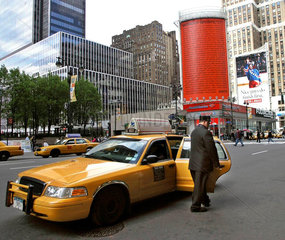 Taxi 7th avenue / 33rd street Manhattan New York City
