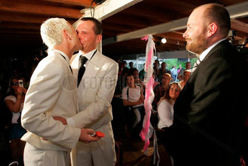 Homosexuelle Hochzeit