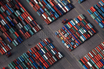 Hamburg - Containerterminal Altenwerder