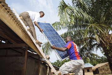 Installation von Solarzellen