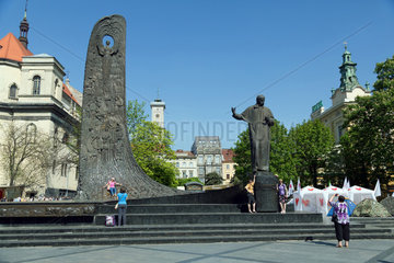 Lemberg  Ukraine  das Schewtschenko-Denkmal auf dem Prospekt Swobody