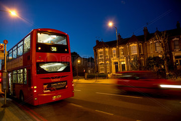 London  Grossbritannien  Doppeldecker der landesweit operierenden Busgesesellschaft Stagecoachbus in Hackney