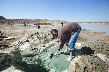 Kleinbergbau im Copper Belt der Minenstadt Kolwezi