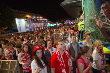 Posen  Polen  Fanmeile am Plac Wolnosci nach dem Spiel der UEFA Euro 2012 Polen gegen Russland