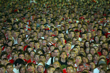 Posen  Polen  Fanmeile am Plac Wolnosci beim Spiel der UEFA Euro 2012 Polen gegen Tschechien