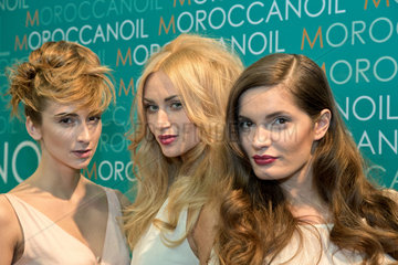 Posen  Polen  Models posen fuer den Hersteller der Haarpflegeartikel MOROCCANOIL