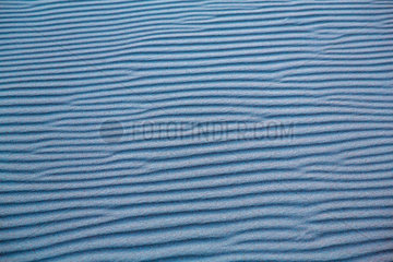 Kussfeld  Polen  Sand am Ostseestrand nach Sonnenuntergang