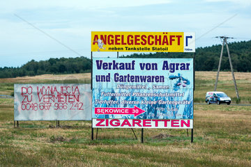 Gubin  Polen  deutschsprachige Werbetafel unmittelbar an der Grenze