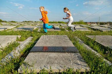 Breslau  Polen  polnischer Soldatenfriedhof mit Gefallenen aus dem Zweiten Weltkrieg