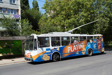 Chisinau  Moldau  Trolleybus mit Werbung
