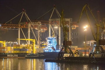 Odessa  Ukraine  der Containerterminal im Hafen