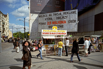 Posen  Polen  Verkaufsstaende in der Innenstadt