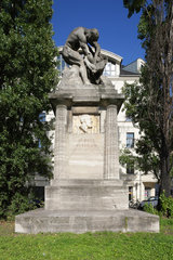 Berlin  Deutschland  Denkmal Rudolf Virchow am Karlplatz
