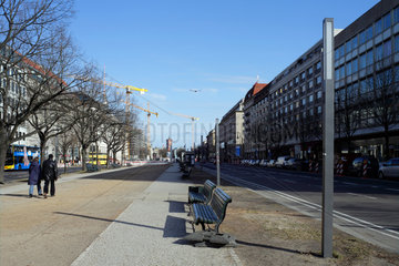Berlin  Deutschland  Unter den Linden ohne die Linden