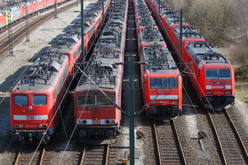 Maschen  Deutschland  Lokomotiven fuer Gueterzuege im Rangierbahnhof