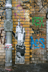Berlin  Deutschland  mit Graffiti bemalte Hauswand
