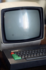 Warschau  Polen  ein Amstrad Computer mit Bildschirm und Tastatur