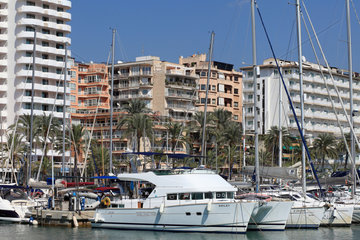 Palma  Spanien  Schiffe im Hafen von Palma de Mallorca