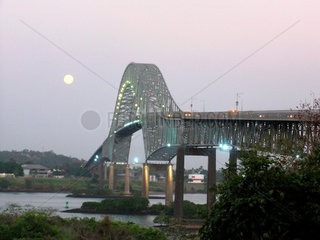 Puente de las Americas