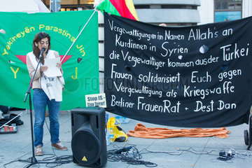 Berlin  Deutschland  kurdische Frauen-Volksverteidigungseinheit YPJ
