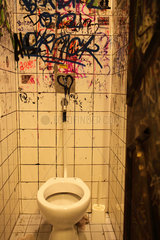 Berlin  Deutschland  Toilette in einer Kneipe