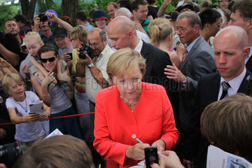 Berlin  Deutschland  Tag der offenen Tuer im Bundeskanzleramt  Bundeskanzlerin Angela Merkel