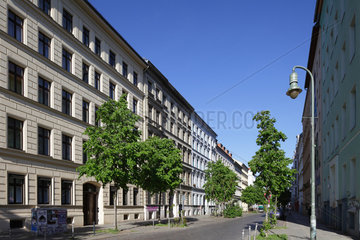 Berlin  Deutschland  abgesperrte und autofreie Waldemarstrasse in Berlin-Kreuzberg