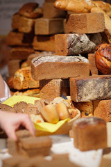 B erlin  Deutschland  diverse Brotsorten auf einem Messestand