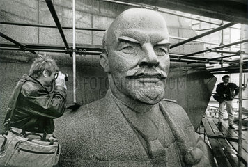 Abriss des Lenindenkmals  Berlin  1991