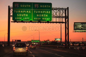 Jersey City  USA  Highway und Verkehrsschilder
