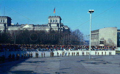 Berlin  Deutschland  Berliner Mauer am Brandenburger Tor