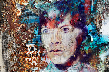 Berlin  Deutschland  Portraet von David Bowie als Schablonenkunst
