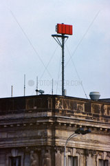 Berlin  DDR  Richtfunkanlage auf einem Hausdach