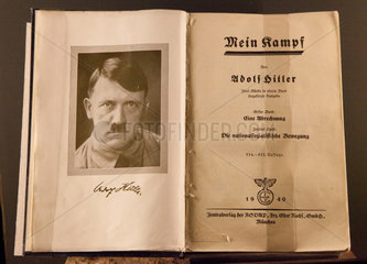 Nuernberg  Deutschland  Hitlers -Mein Kampf- im Dokumentationszentrum