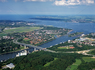 Kiel  Deutschland  Luftbild der Holtenauer Hochbruecke in Kiel