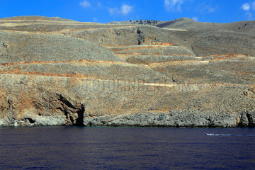 Chora Sfakion  Griechenland  bis ans Meer abfallende Auslaeufer der Lefka Ori-Berge auf Kreta
