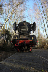 Berlin  Deutschland  Gueterzuglokomotive der Baureihe 50