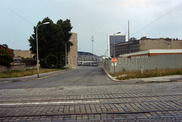 Berlin  DDR  Stadtansicht  Wilhelm- Ecke Dorotheenstrasse mit Blick zum Alexanderplatz