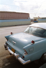 Havanna  Kuba  hellblauer Plymouth Savoy  Baujahr 1955