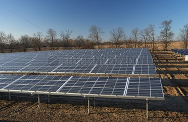 Ketzin  Deutschland  eine Solarstromanlage auf einem Feld im Havelland