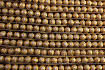 Hong Kong  China  Ferrero Rocher-Kugeln