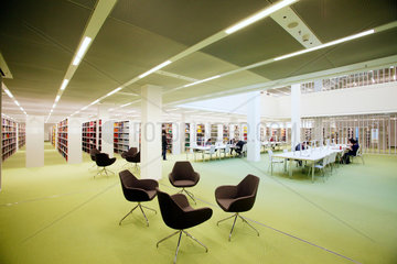 Berlin  Deutschland  Bibliothek des Neubaus der Freien Universitaet Berlin