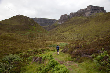 Dunans  Grossbritannien  Landschaft mit Wanderweg auf der Isle of Skye