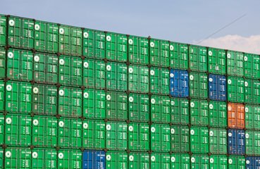 Rotterdam  Niederlande  Containerstapel im Hafen Rotterdam