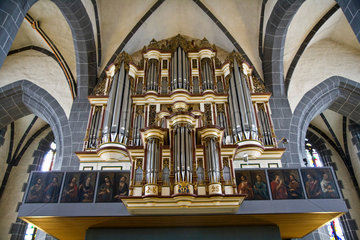 Muenden  Deutschland  die Orgel in der St. Blasiuskirche