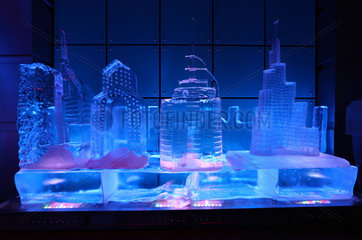 Dubai  Vereinigte Arabische Emirate  Haeuser aus Eis in der Chill-Out Lounge