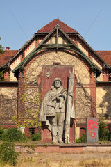 Beelitz  Deutschland  Sowjetisches Sanitaeter-Ehrenmal auf dem Gelaende der ehemaligen Beelitz-Heilstaette